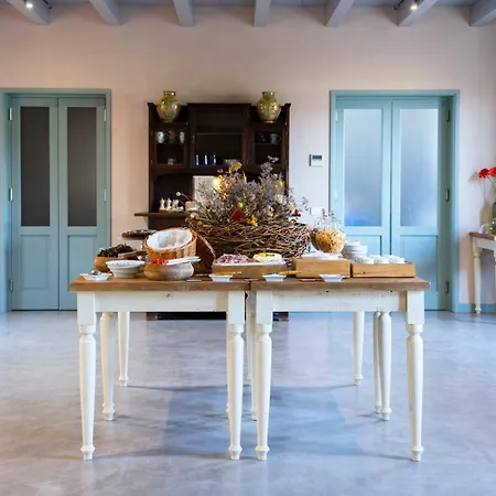 Отель Planeta & Club Менфи